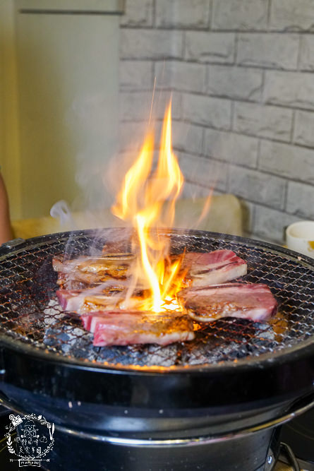 高雄[小林食堂燒肉吃到飽]美國Choice原塊肉現切爽爽吃到飽!升級還有爆厚實鮭魚生魚片吃到飽!