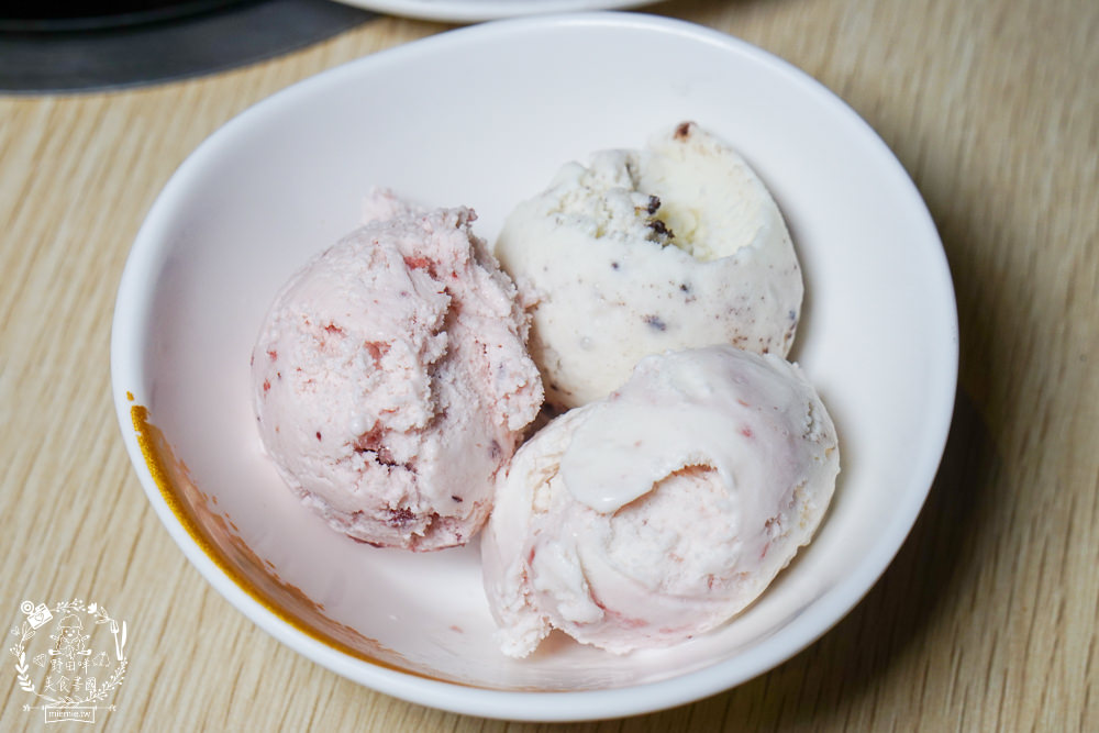 高雄[小林食堂燒肉吃到飽]美國Choice原塊肉現切爽爽吃到飽!升級還有爆厚實鮭魚生魚片吃到飽!