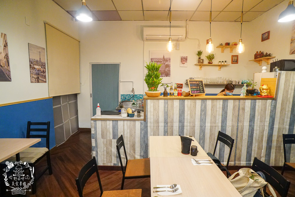 高雄[小歐圓餐館]隱藏在苓雅市場附近的平價美食!手作草莓生吐司太夢幻療癒了!
