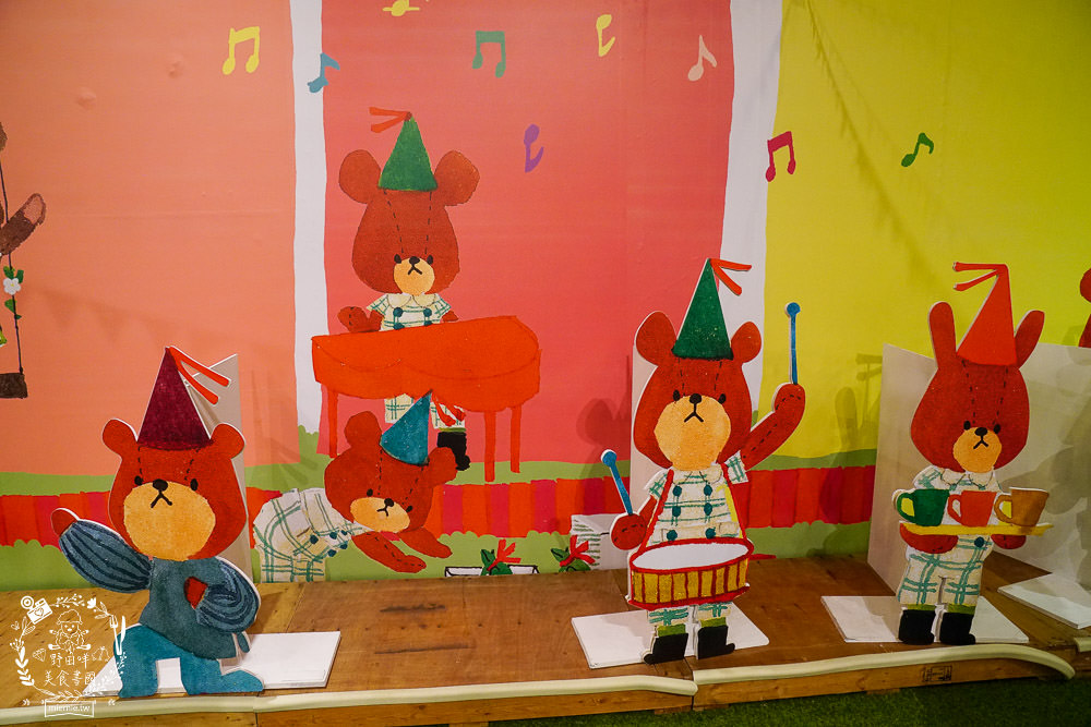 高雄免費展覽[小熊學校的花漾樂園]粉色旋轉咖啡杯+繽紛花海超好拍照!