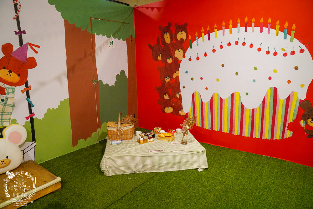 高雄免費展覽[小熊學校的花漾樂園]粉色旋轉咖啡杯+繽紛花海超好拍照!