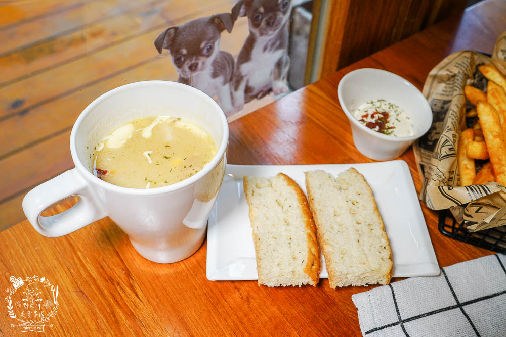 高雄[小義樓]居然有超獨特義大利拉麵?照燒醬香味大噴發?隱藏料理激推!