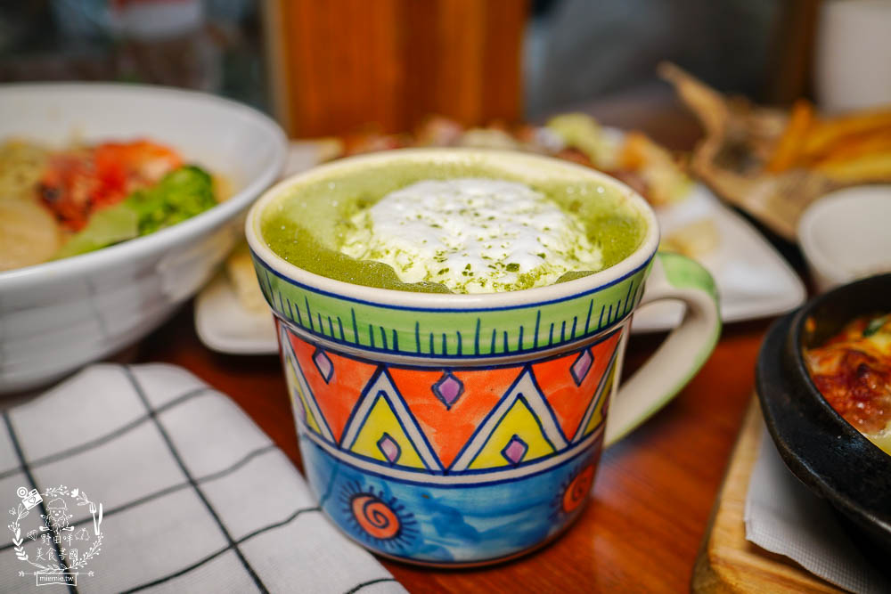 高雄[小義樓]居然有超獨特義大利拉麵?照燒醬香味大噴發?隱藏料理激推!