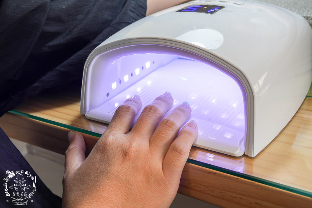 高雄美睫美甲推薦!尤曼美學!超閃耀的貓眼星河藍！還有讓雙眼更靈動的人魚美睫