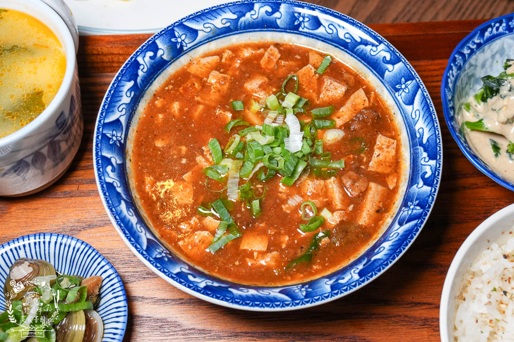 崑崙客棧|高雄隱藏版的古香古色人文餐酒館!居然推出幽靈聯名的大腸包小腸?! - 第19張圖 崑崙客棧|高雄隱藏版的古香古色人文餐酒館!居然推出幽靈聯名的大腸包小腸?!