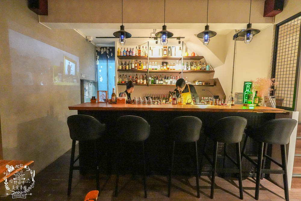 崑崙客棧|高雄隱藏版的古香古色人文餐酒館!居然推出幽靈聯名的大腸包小腸?! - 第6張圖 崑崙客棧|高雄隱藏版的古香古色人文餐酒館!居然推出幽靈聯名的大腸包小腸?!