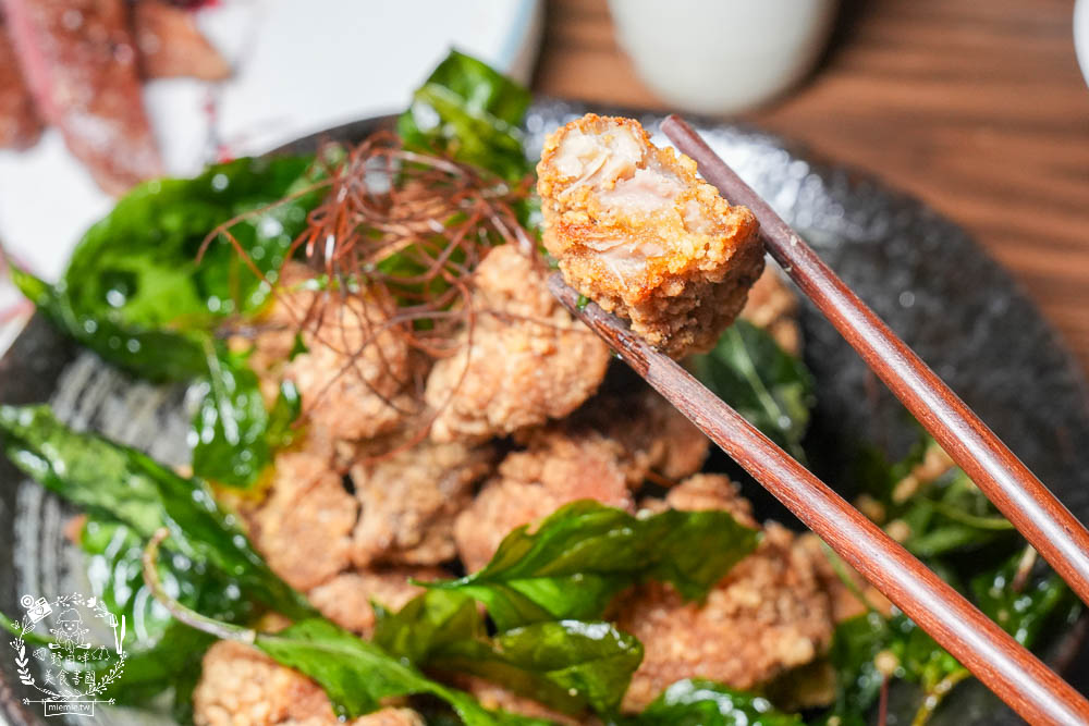 崑崙客棧|高雄隱藏版的古香古色人文餐酒館!居然推出幽靈聯名的大腸包小腸?! - 第39張圖 崑崙客棧|高雄隱藏版的古香古色人文餐酒館!居然推出幽靈聯名的大腸包小腸?!