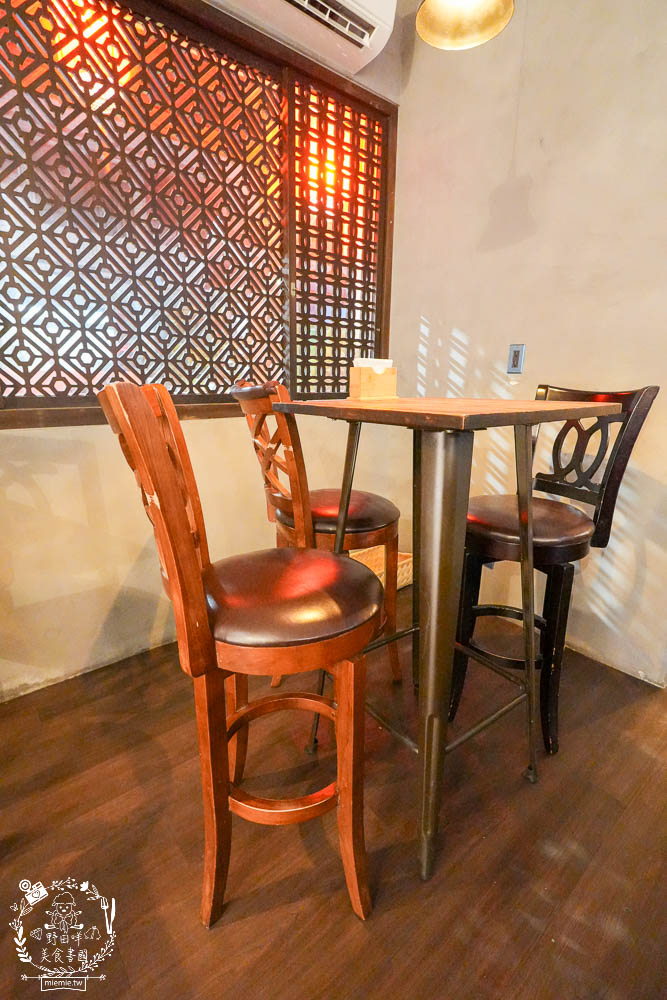 崑崙客棧|高雄隱藏版的古香古色人文餐酒館!居然推出幽靈聯名的大腸包小腸?! - 第8張圖 崑崙客棧|高雄隱藏版的古香古色人文餐酒館!居然推出幽靈聯名的大腸包小腸?!