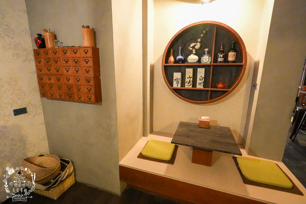 崑崙客棧|高雄隱藏版的古香古色人文餐酒館!居然推出幽靈聯名的大腸包小腸?! - 第10張圖 崑崙客棧|高雄隱藏版的古香古色人文餐酒館!居然推出幽靈聯名的大腸包小腸?!