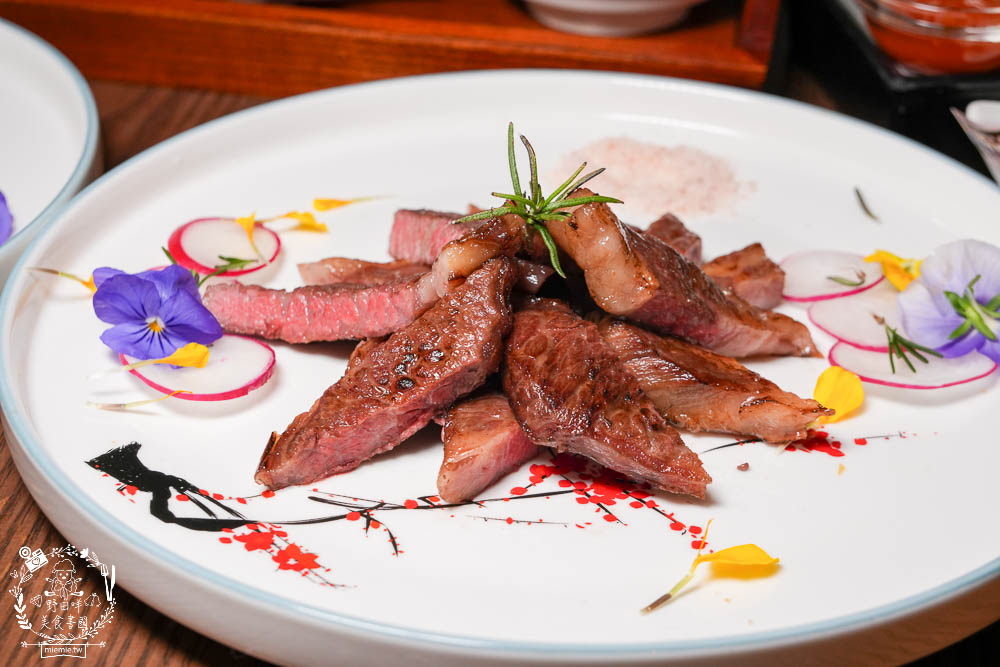 崑崙客棧|高雄隱藏版的古香古色人文餐酒館!居然推出幽靈聯名的大腸包小腸?! - 第29張圖 崑崙客棧|高雄隱藏版的古香古色人文餐酒館!居然推出幽靈聯名的大腸包小腸?!