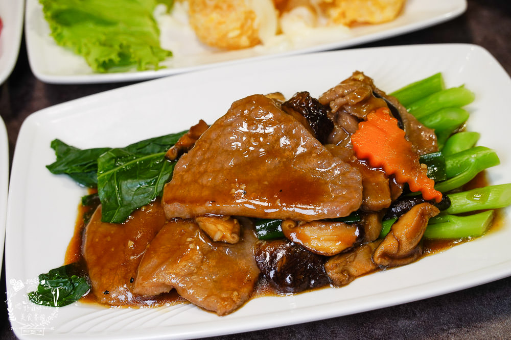 左營新光三越新開幕 好正點2.0 港式飲茶 澡盆燒賣 紅米干貝腸粉 星洲肉骨茶 ㄧ律只要49元？！