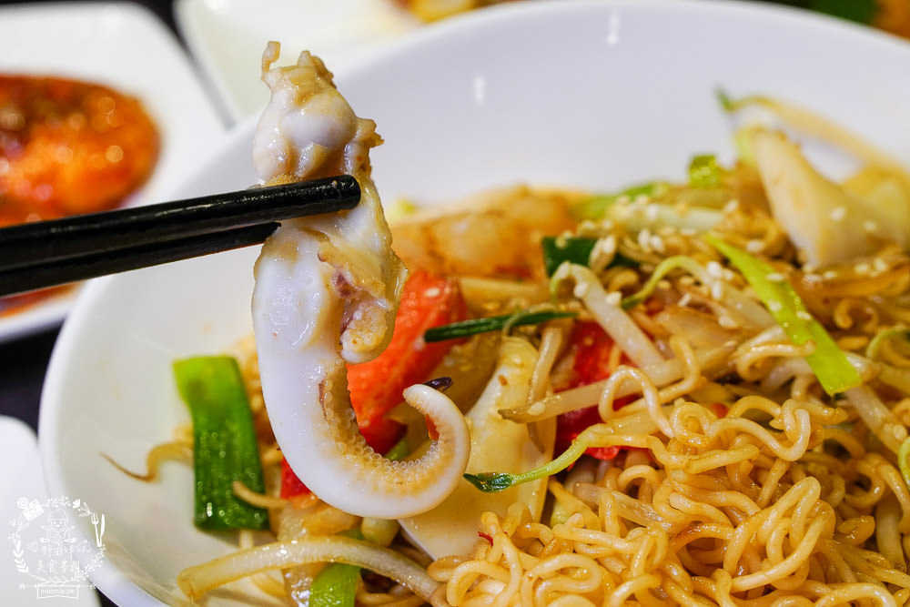 左營新光三越新開幕 好正點2.0 港式飲茶 澡盆燒賣 紅米干貝腸粉 星洲肉骨茶 ㄧ律只要49元？！