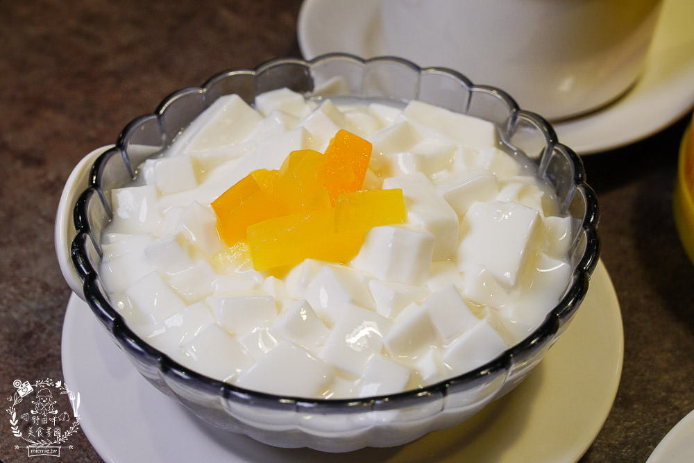 左營新光三越新開幕 好正點2.0 港式飲茶 澡盆燒賣 紅米干貝腸粉 星洲肉骨茶 ㄧ律只要49元？！