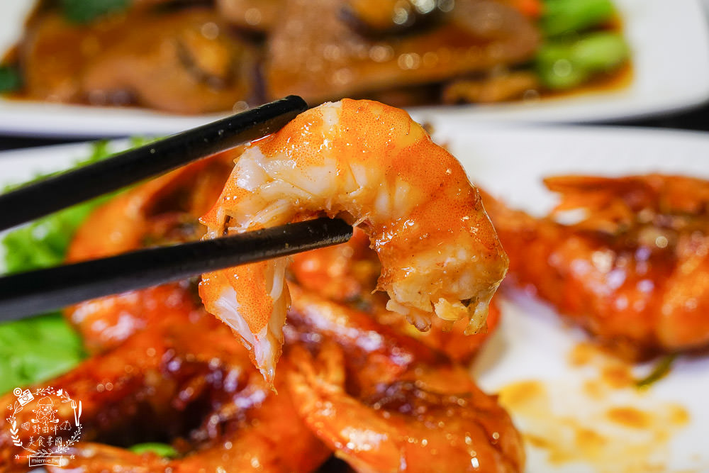 左營新光三越新開幕 好正點2.0 港式飲茶 澡盆燒賣 紅米干貝腸粉 星洲肉骨茶 ㄧ律只要49元？！