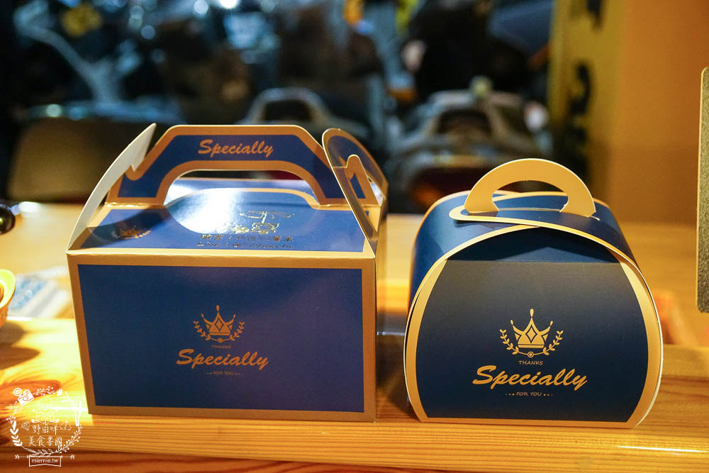 高雄[巧匠的餐車]每天限量的低糖生乳捲!居然品質超好的日本歐牧純生鮮奶油?