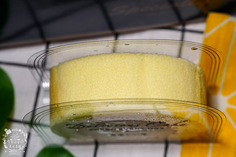 高雄[巧匠的餐車]每天限量的低糖生乳捲!居然品質超好的日本歐牧純生鮮奶油?