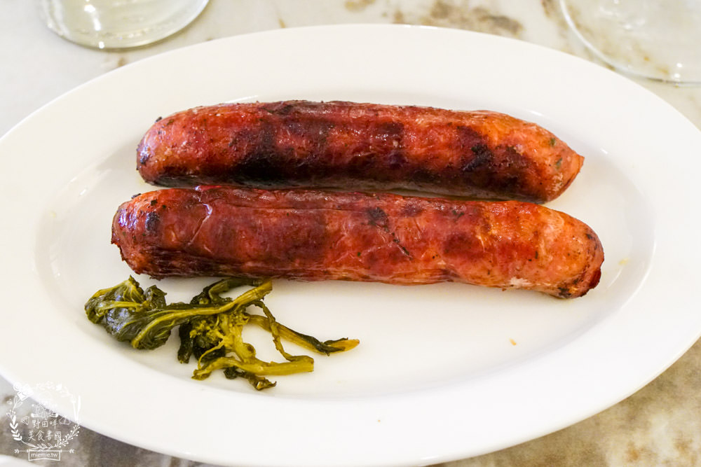 巴索托咖啡館Bassotto Caffè|高雄隱藏在文化中心的義式咖啡廳!站著喝咖啡可以更省錢?!