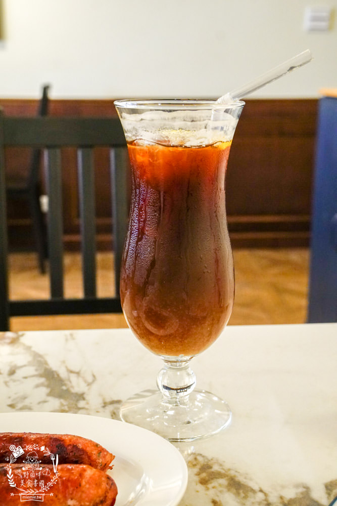 巴索托咖啡館Bassotto Caffè|高雄隱藏在文化中心的義式咖啡廳!站著喝咖啡可以更省錢?!