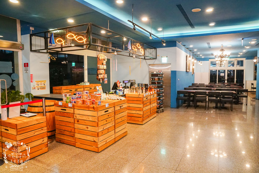 嘉義[布袋文創HOTEL]布袋超美麗海景住宿!還有澎湃自助式早餐!近高跟鞋教堂|好美里3D彩繪|海上巴士