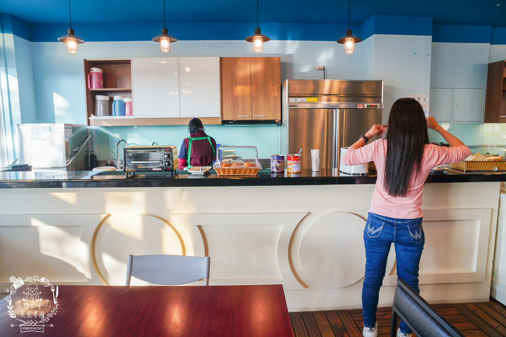 嘉義[布袋文創HOTEL]布袋超美麗海景住宿!還有澎湃自助式早餐!近高跟鞋教堂|好美里3D彩繪|海上巴士