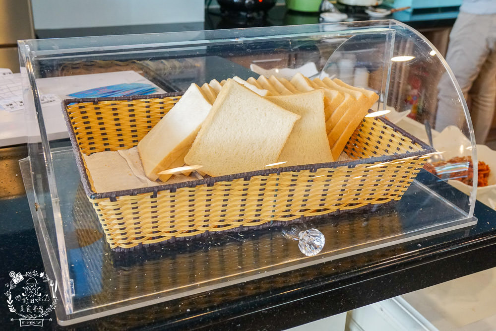 嘉義[布袋文創HOTEL]布袋超美麗海景住宿!還有澎湃自助式早餐!近高跟鞋教堂|好美里3D彩繪|海上巴士