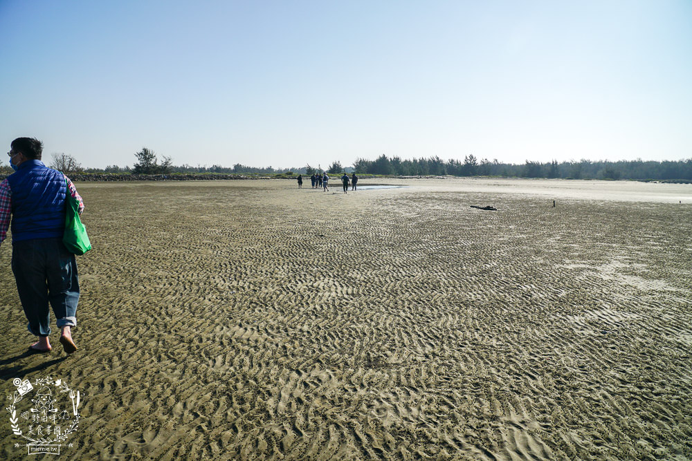 嘉義布袋景點[海上巴士&蛋糕沙灘]踏上無人島玩樂拍熱門IG網美照!還有船上烤鮮蚵鮮蝦?