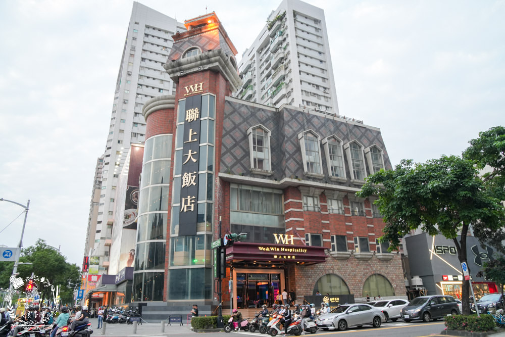 帕里巴黎自助餐吃到飽|破百種選項海鮮肉品甜點飲料無限吃到飽!居然還有松葉蟹吃到飽?！