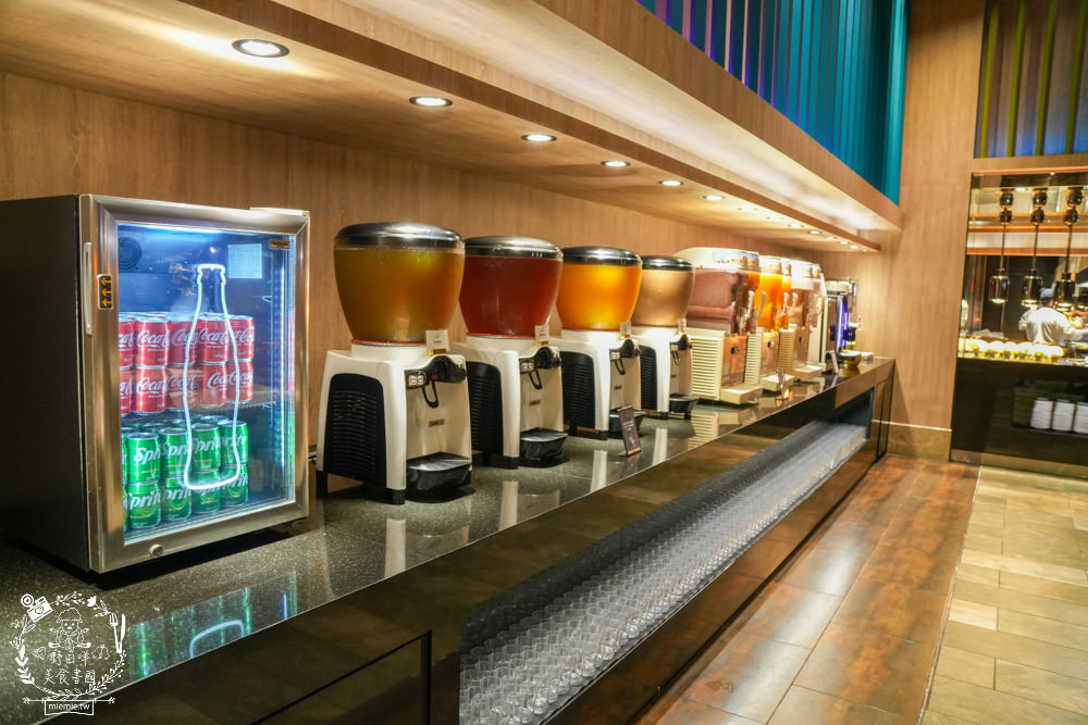 帕里巴黎自助餐吃到飽|破百種選項海鮮肉品甜點飲料無限吃到飽!居然還有松葉蟹吃到飽?！