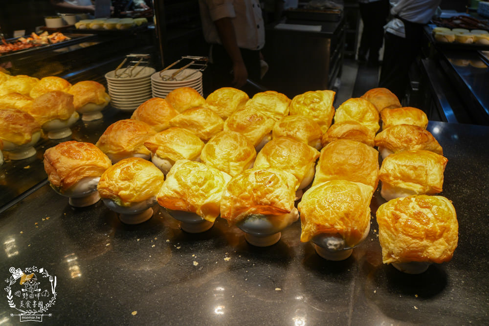 帕里巴黎自助餐吃到飽|破百種選項海鮮肉品甜點飲料無限吃到飽!居然還有松葉蟹吃到飽?！