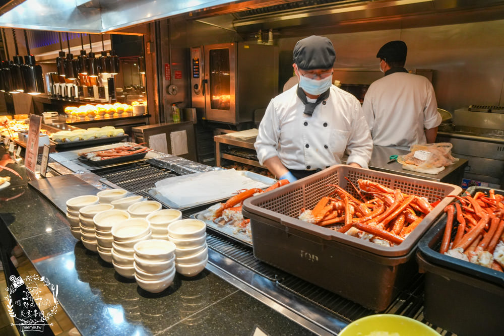 帕里巴黎自助餐吃到飽|破百種選項海鮮肉品甜點飲料無限吃到飽!居然還有松葉蟹吃到飽?！