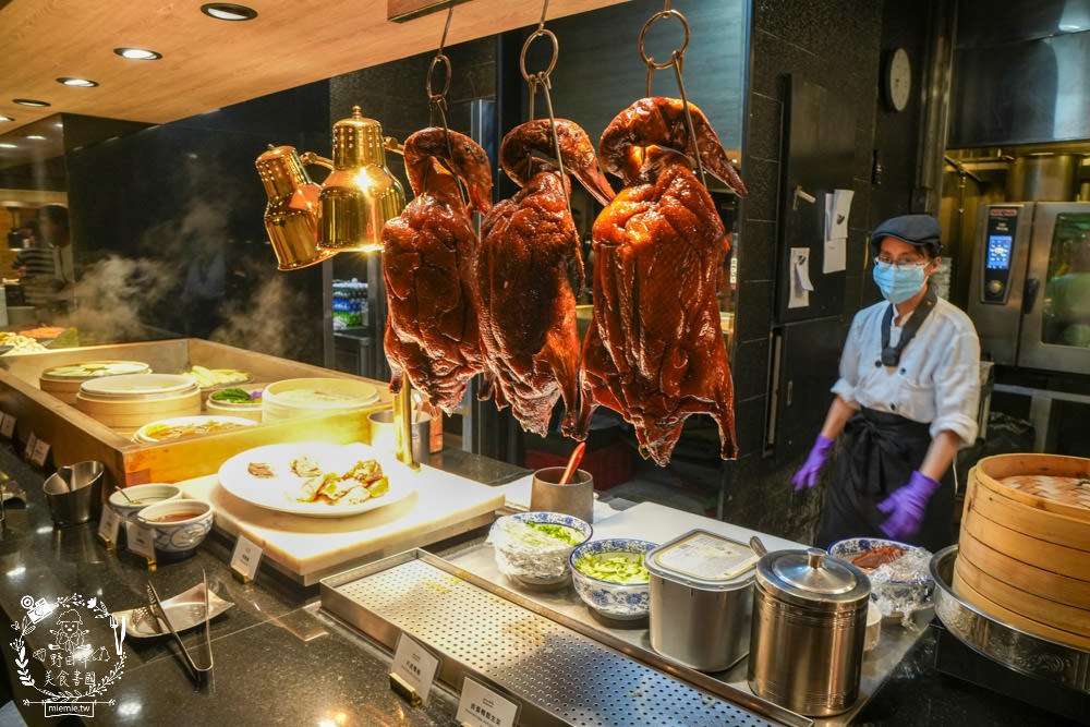 帕里巴黎自助餐吃到飽|破百種選項海鮮肉品甜點飲料無限吃到飽!居然還有松葉蟹吃到飽?！