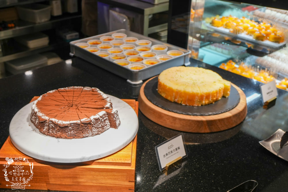 帕里巴黎自助餐吃到飽|破百種選項海鮮肉品甜點飲料無限吃到飽!居然還有松葉蟹吃到飽?！