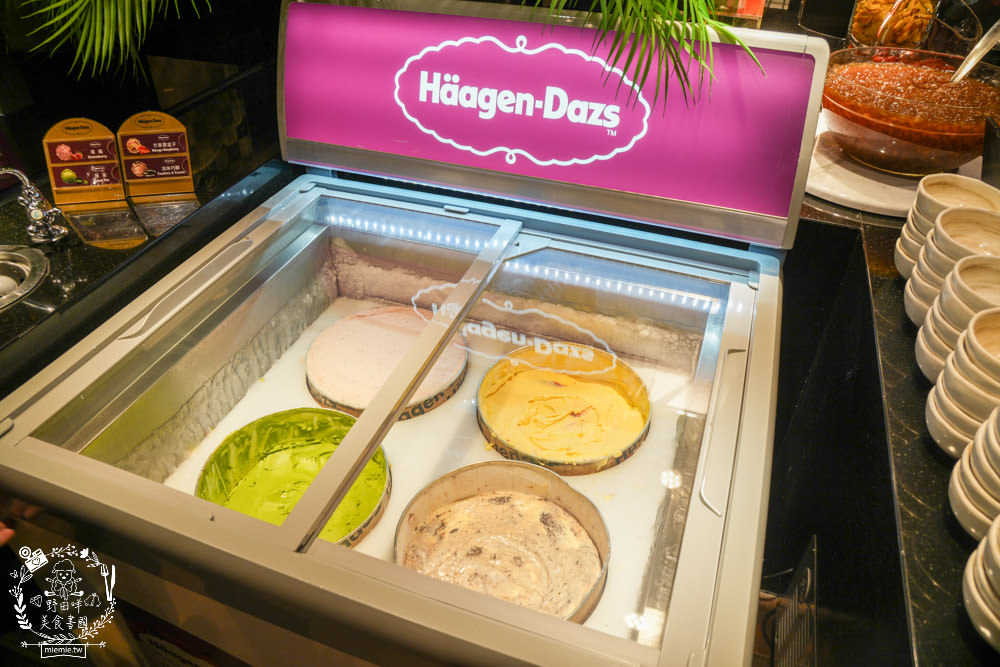 帕里巴黎自助餐吃到飽|破百種選項海鮮肉品甜點飲料無限吃到飽!居然還有松葉蟹吃到飽?！