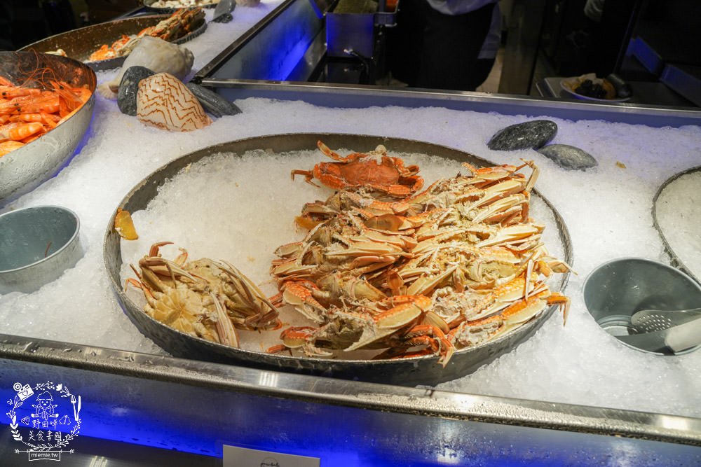 帕里巴黎自助餐吃到飽|破百種選項海鮮肉品甜點飲料無限吃到飽!居然還有松葉蟹吃到飽?！