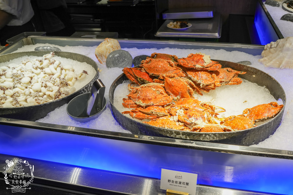 帕里巴黎自助餐吃到飽|破百種選項海鮮肉品甜點飲料無限吃到飽!居然還有松葉蟹吃到飽?！