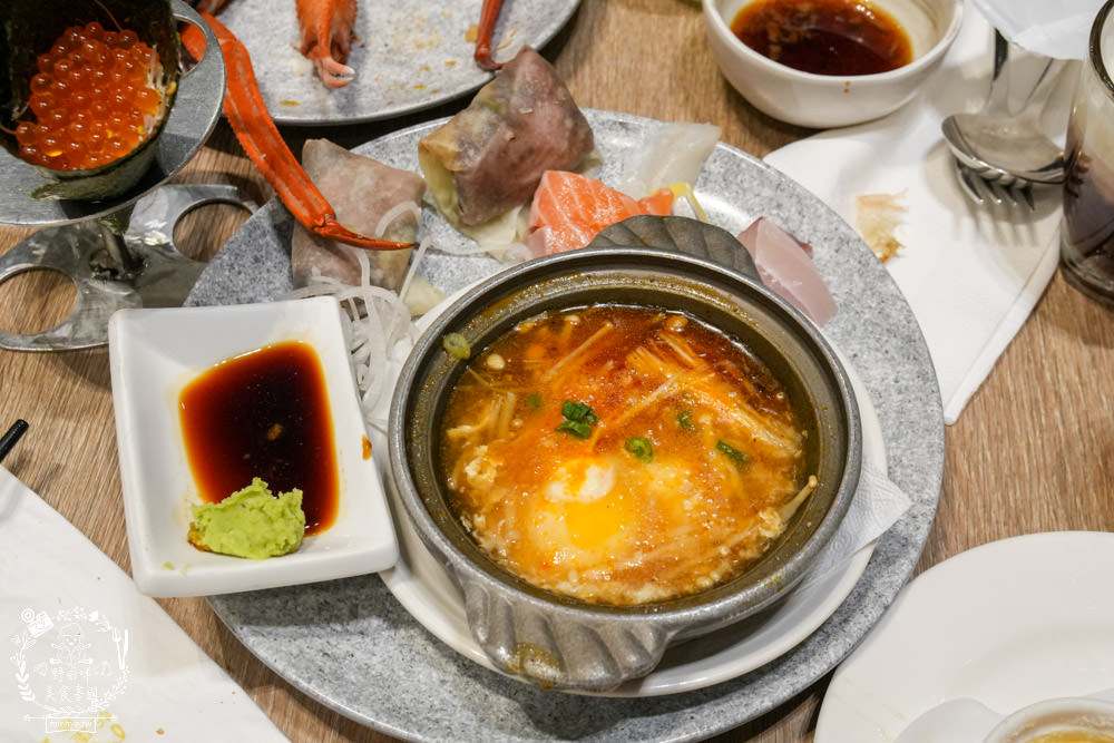 帕里巴黎自助餐吃到飽|破百種選項海鮮肉品甜點飲料無限吃到飽!居然還有松葉蟹吃到飽?！