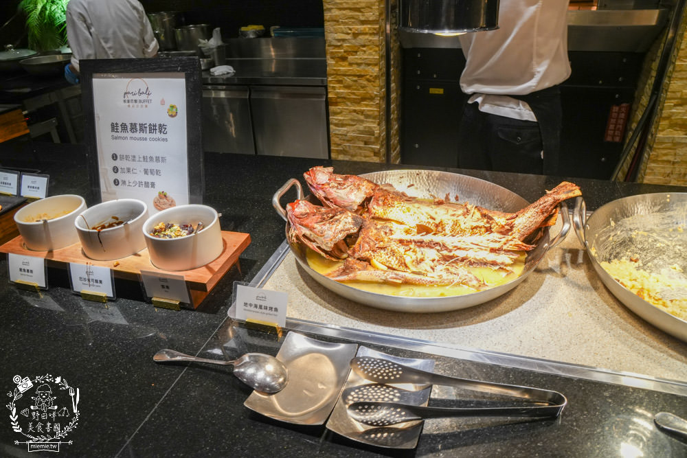 帕里巴黎自助餐吃到飽|破百種選項海鮮肉品甜點飲料無限吃到飽!居然還有松葉蟹吃到飽?！