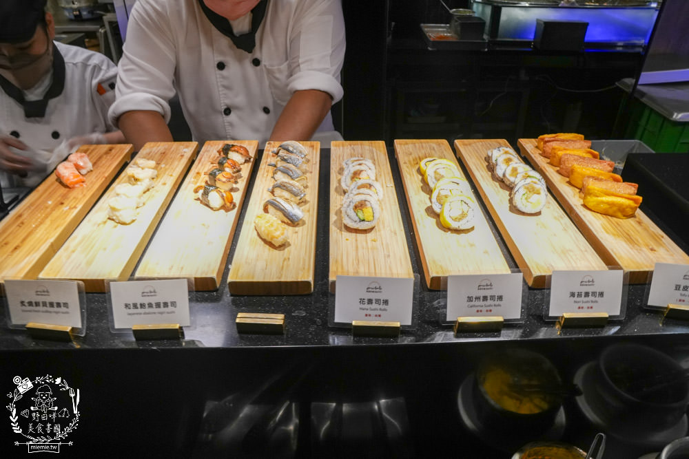 帕里巴黎自助餐吃到飽|破百種選項海鮮肉品甜點飲料無限吃到飽!居然還有松葉蟹吃到飽?！