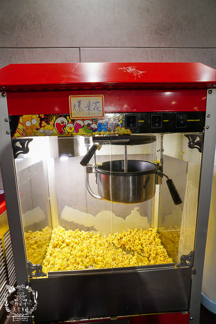 高雄宵夜火鍋[帥之鍋]超霸氣自助吧無限吃到飽!原塊肉現切與不添加味精的湯頭!