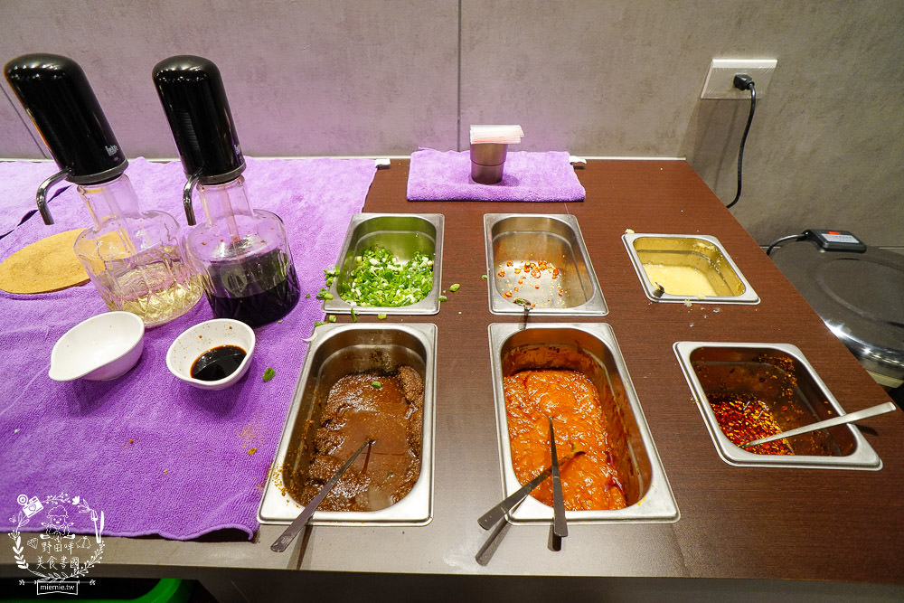 高雄宵夜火鍋[帥之鍋]超霸氣自助吧無限吃到飽!原塊肉現切與不添加味精的湯頭!