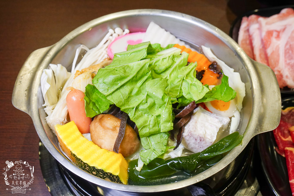 高雄宵夜火鍋[帥之鍋]超霸氣自助吧無限吃到飽!原塊肉現切與不添加味精的湯頭!