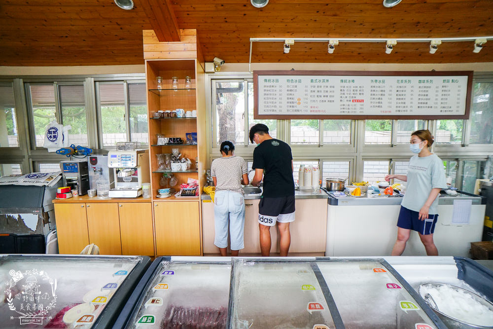 高雄[常美冰店魔法阿嬤的新家]隱藏在美濃別墅莊園的懷舊冰店!招牌冰跟香蕉冰在地人激推!