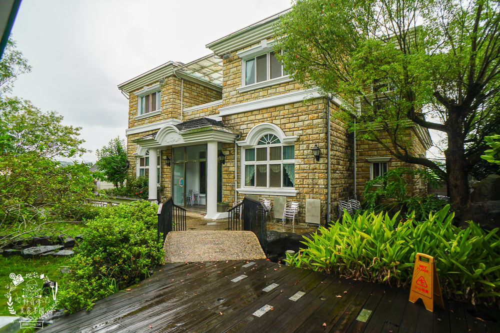 高雄[常美冰店魔法阿嬤的新家]隱藏在美濃別墅莊園的懷舊冰店!招牌冰跟香蕉冰在地人激推!