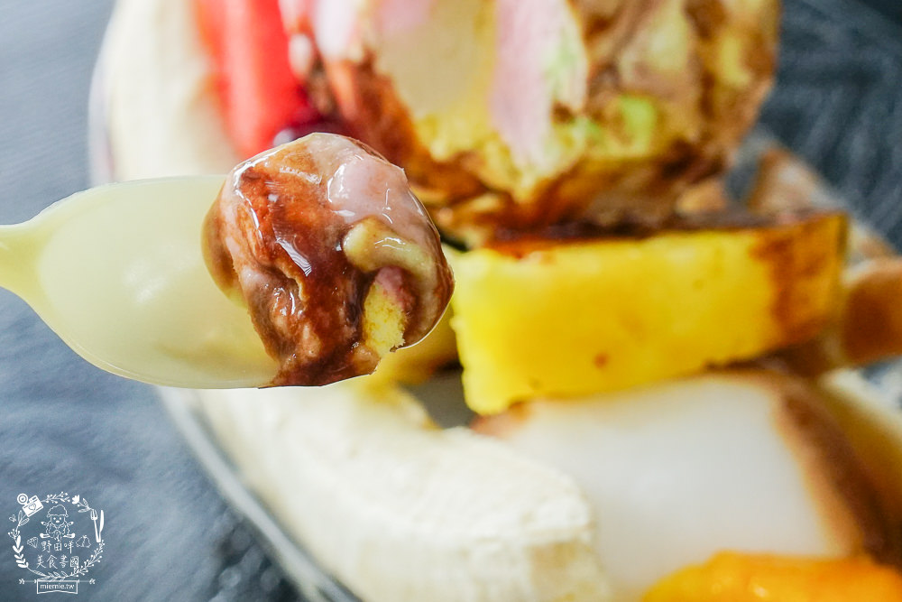 高雄[常美冰店魔法阿嬤的新家]隱藏在美濃別墅莊園的懷舊冰店!招牌冰跟香蕉冰在地人激推!