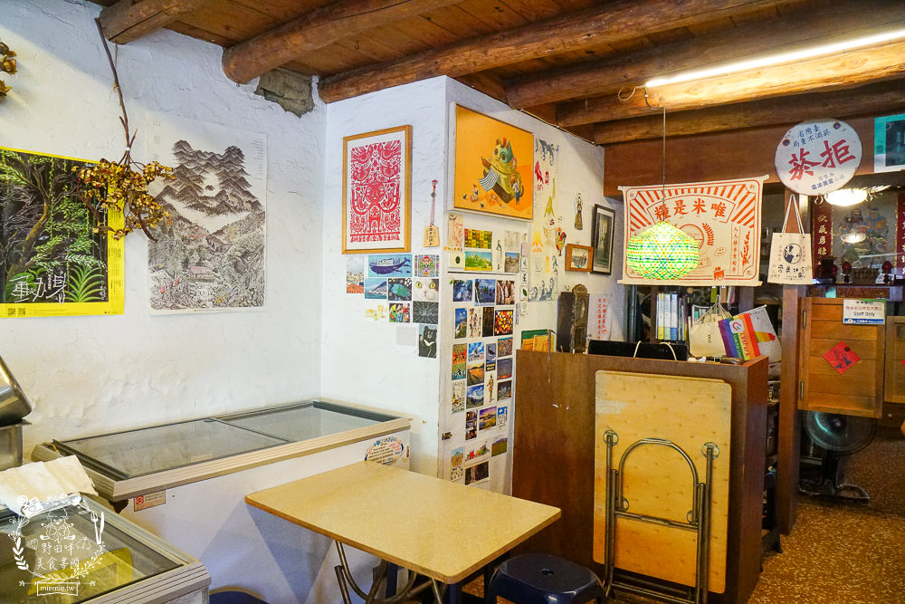 高雄[常美冰店]70年歷史老店|必點繽紛招牌冰|香蕉清冰好消暑