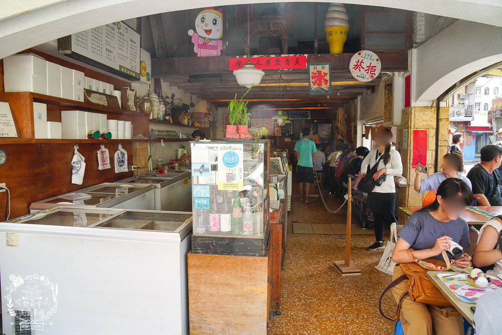 高雄[常美冰店]70年歷史老店|必點繽紛招牌冰|香蕉清冰好消暑