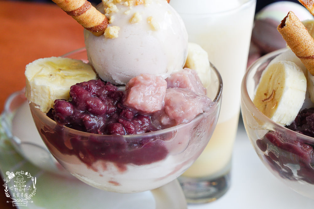 高雄[常美冰店]70年歷史老店|必點繽紛招牌冰|香蕉清冰好消暑