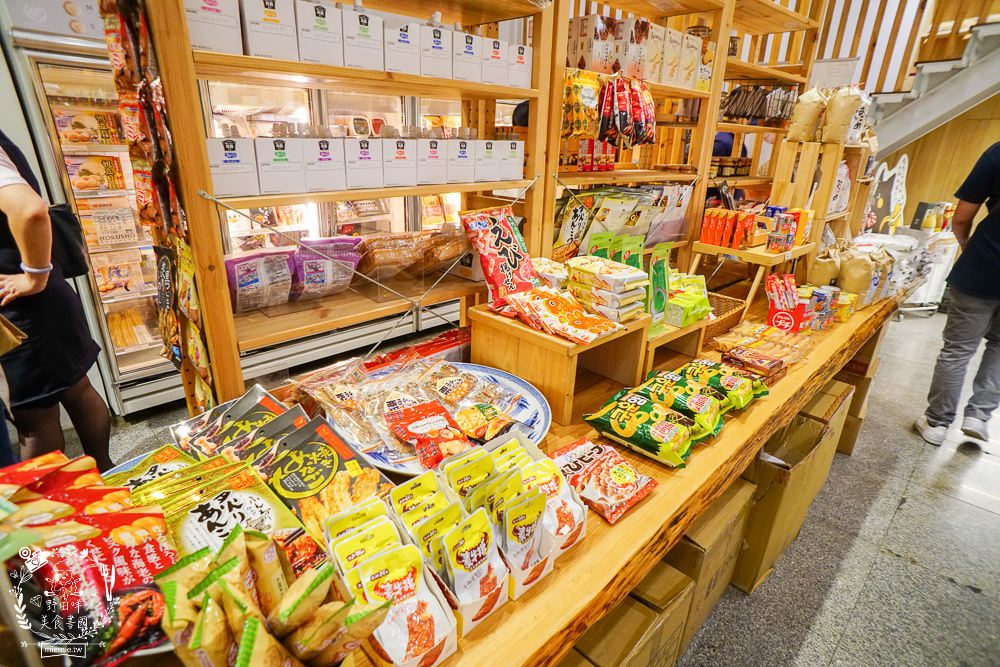 平凡五金行|高雄頂級進口肉品火鍋超市!空運活海鮮與日本和菓子!二樓有免費湯底與內用坐位! - 第29張圖 平凡五金行|高雄頂級進口肉品火鍋超市!空運活海鮮與日本和菓子!二樓有免費湯底與內用坐位!