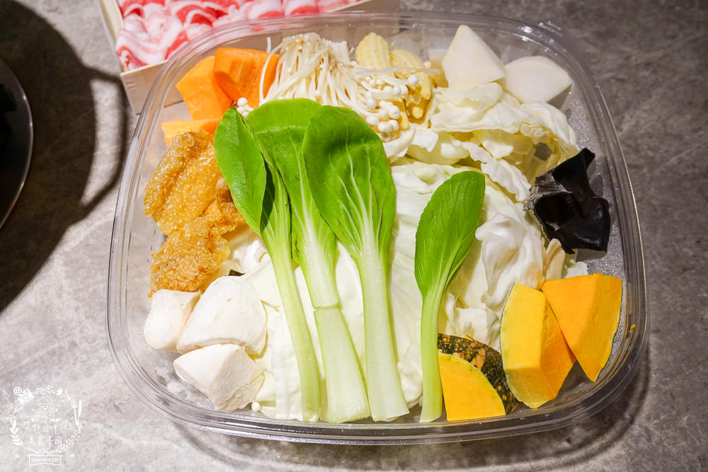 平凡五金行|高雄頂級進口肉品火鍋超市!空運活海鮮與日本和菓子!二樓有免費湯底與內用坐位! - 第49張圖 平凡五金行|高雄頂級進口肉品火鍋超市!空運活海鮮與日本和菓子!二樓有免費湯底與內用坐位!