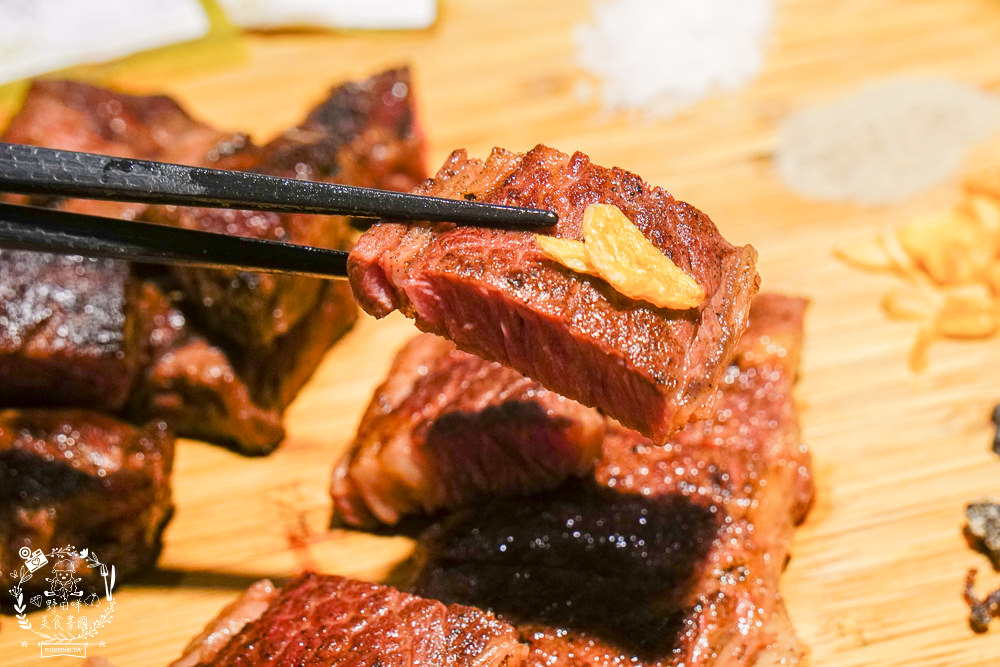 平凡五金行|高雄頂級進口肉品火鍋超市!空運活海鮮與日本和菓子!二樓有免費湯底與內用坐位! - 第56張圖 平凡五金行|高雄頂級進口肉品火鍋超市!空運活海鮮與日本和菓子!二樓有免費湯底與內用坐位!